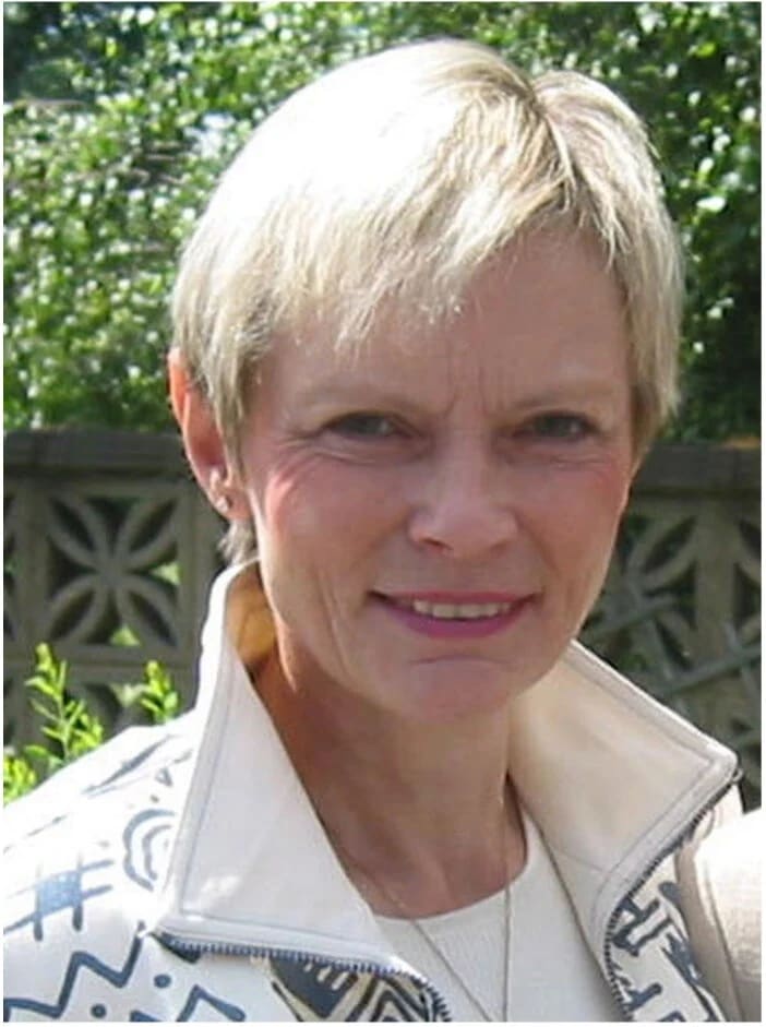 Dra. Hilary Clayton