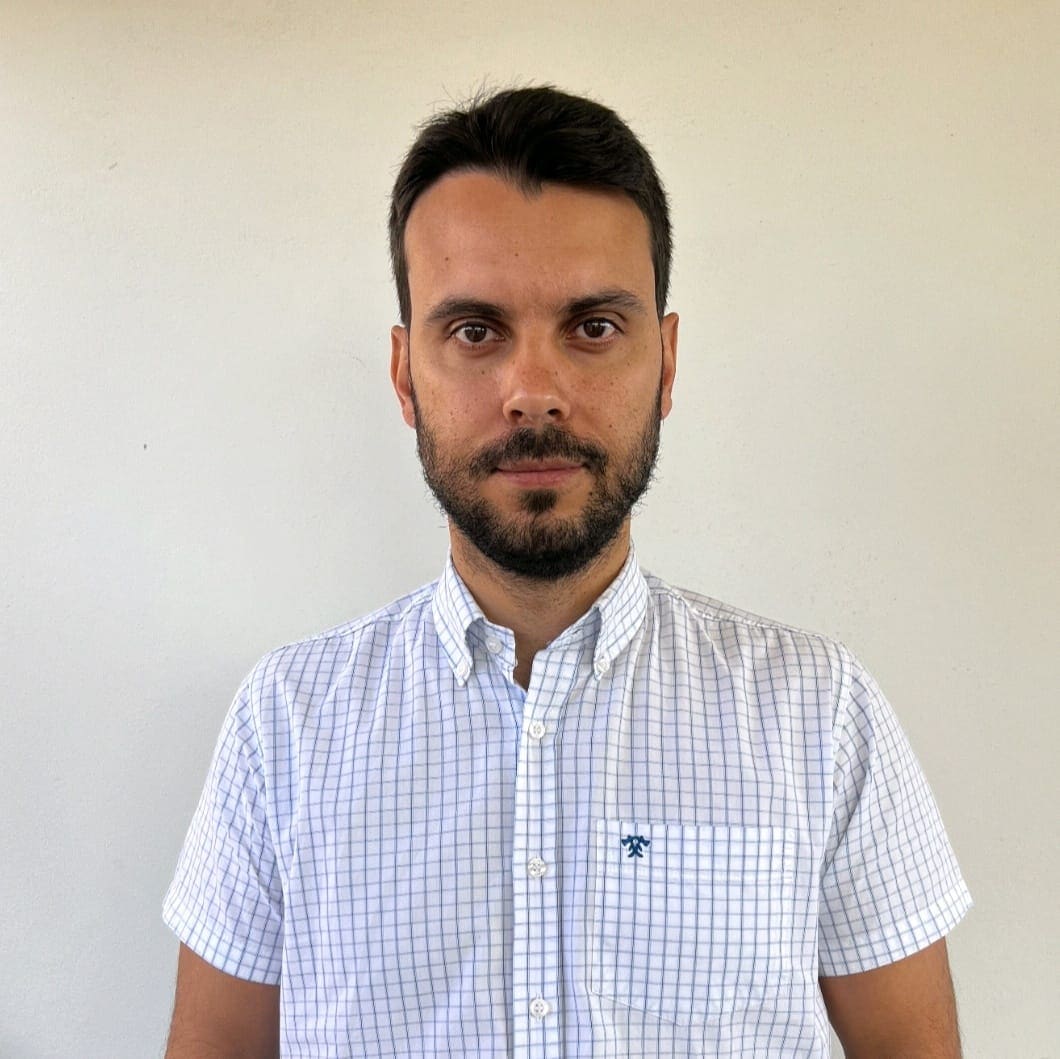 Dr. Vinicius Raposo